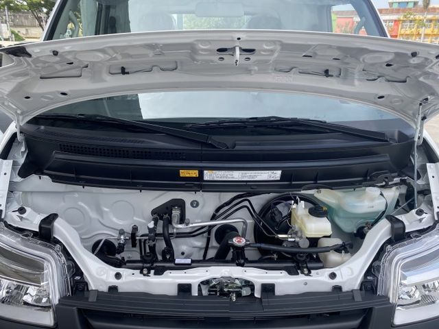 我是自排的，另有2026全新領牌車，新車價55.5萬，現在只要47.8萬 !!!  第10張相片