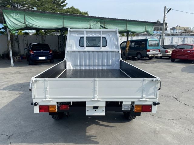 我是自排的，另有2026全新領牌車，新車價55.5萬，現在只要47.8萬 !!!  第11張相片