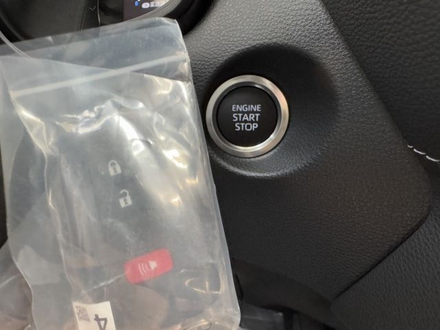 2026全新領牌車就賣你68.9~僅跑5公里 ! 原廠四年12萬公里保固，現車不用等，錯過不再 ~  第10張相片