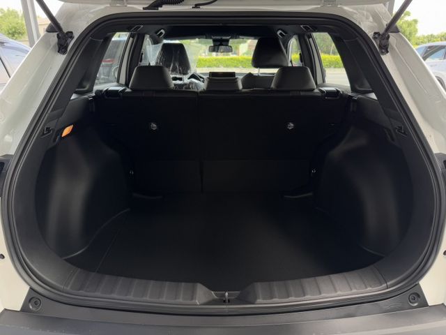 2026全新領牌車就賣你68.9~僅跑5公里 ! 原廠四年12萬公里保固，現車不用等，錯過不再 ~  第15張相片