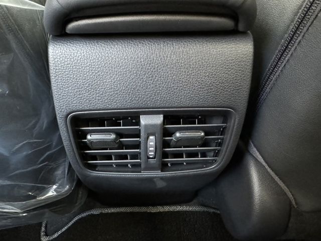 2025全新領牌車~只要賣你68.9 還不趕快來搶~僅跑4公里 ! 原廠四年12萬公里保固，現車不用等，錯過不再 ~  第18張相片