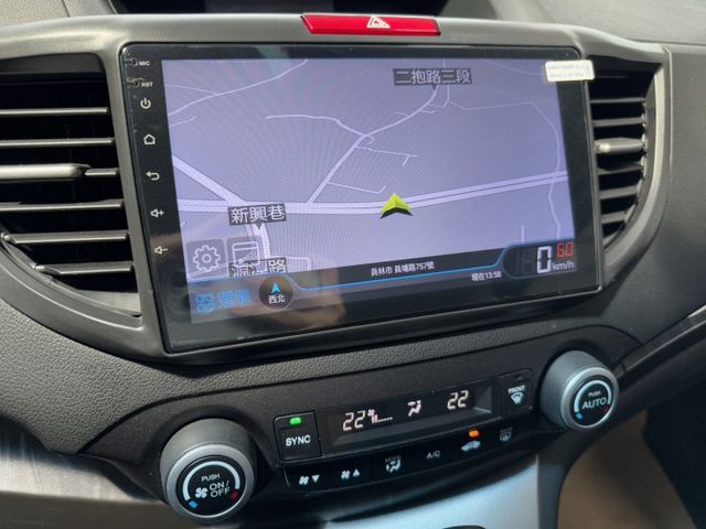 我是2.4CC~月繳6888輕鬆開回家~ 大螢幕安卓機、定速、換檔撥片、循跡防滑、胎壓監控、左右獨立空調 ~僅跑17萬  第7張相片