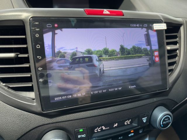 我是2.4CC~月繳6888輕鬆開回家~ 大螢幕安卓機、定速、換檔撥片、循跡防滑、胎壓監控、左右獨立空調 ~僅跑17萬  第8張相片