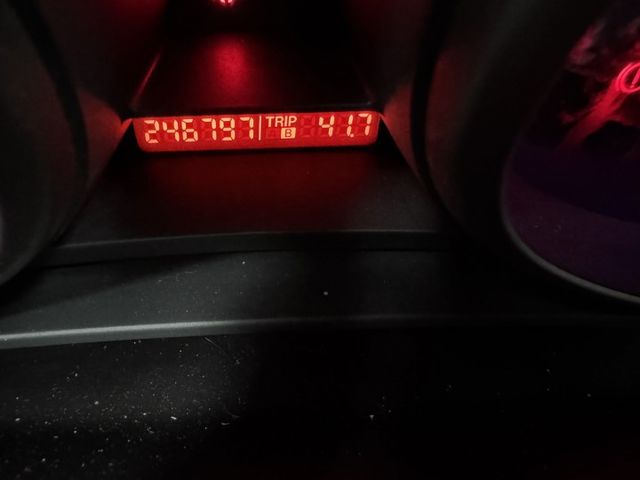 網友專屬優惠實施中~ 月繳4888輕鬆擁有~I-KEY、天窗、左右獨立空調、換檔撥片、後座分離傾倒 ~頂級版  第9張相片