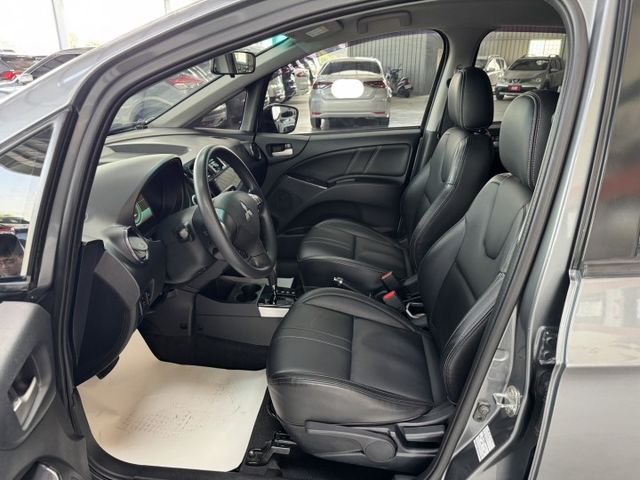 網友專屬優惠實施中 ~ I-KEY、定速、電動尾門、盲點偵測、恆溫空調、胎壓監控、後座分離傾倒 ! 可全貸 ~  第2張相片