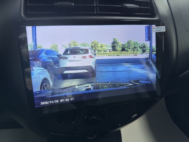 網友專屬優惠實施中 ~ 大螢幕安卓機、衛星導航、倒車顯影、ISOFIX、車頂行李架、後座分離傾倒 !  第8張相片