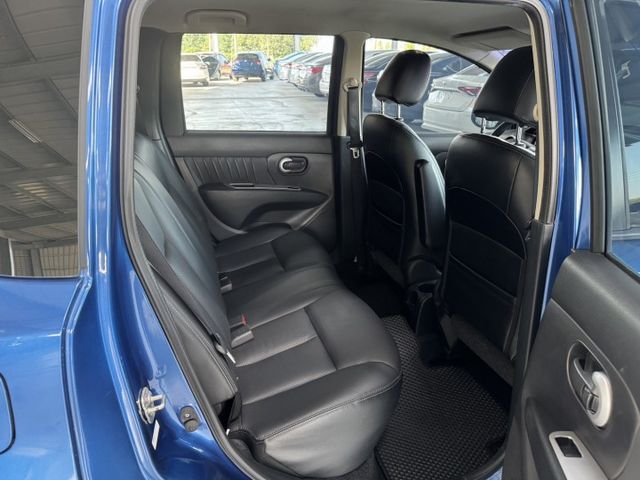 網友專屬優惠實施中 ~ 大螢幕安卓機、衛星導航、倒車顯影、ISOFIX、車頂行李架、後座分離傾倒 !  第18張相片