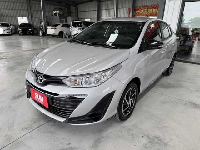 網友專屬優惠實施中 ~ TCS防滑、胎壓監控、倒車顯影、光感應頭燈、ISOFIX ~ 可以全額貸款 !  第17張相片