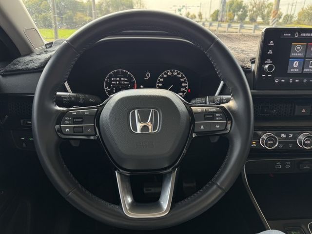 6代S版 !  僅跑五萬 ~ I-KEY、定速、電動座椅、盲點偵測、電動尾門、左右獨立空調、後座出風口 ! 可全貸 ~  第2張相片