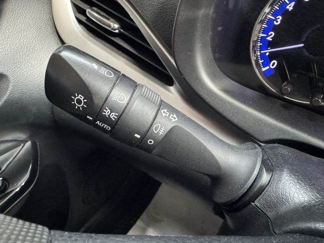 網友專屬優惠實施中 ~ TCS防滑、胎壓監控、倒車顯影、光感應頭燈、ISOFIX、後座分離傾倒 !  第9張相片