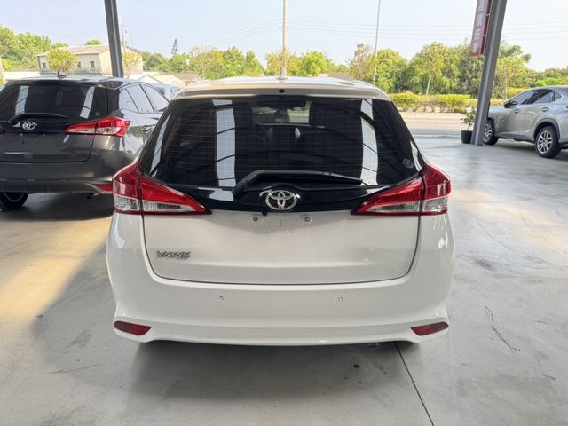 網友專屬優惠實施中 ~ TCS防滑、胎壓監控、倒車顯影、光感應頭燈、ISOFIX、後座分離傾倒 !  第13張相片