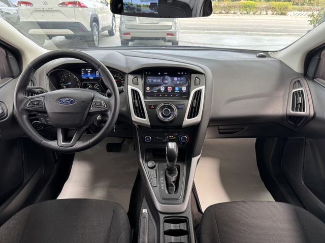 網友專屬優惠實施中 ~ 大螢幕安卓機、定速、TCS防滑、胎壓監控、光感應頭燈、後座分離傾倒 !  第4張相片