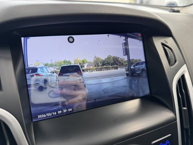 網友專屬優惠實施中 ~ 大螢幕安卓機、定速、TCS防滑、胎壓監控、光感應頭燈、後座分離傾倒 !  第8張相片