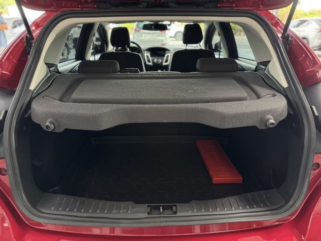 網友專屬優惠實施中 ~ 大螢幕安卓機、定速、TCS防滑、胎壓監控、光感應頭燈、後座分離傾倒 !  第15張相片