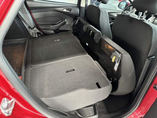 網友專屬優惠實施中 ~ 大螢幕安卓機、定速、TCS防滑、胎壓監控、光感應頭燈、後座分離傾倒 !  第17張相片