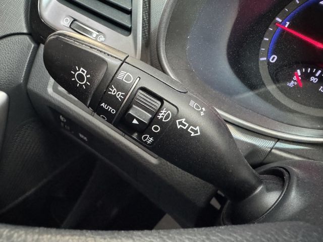 柴油 ~ 客貨兩用 ! 定速、TCS防滑、左右獨立空調、光感應頭燈、ISOFIX、後座分離傾倒 ! 可全貸 ~  第8張相片