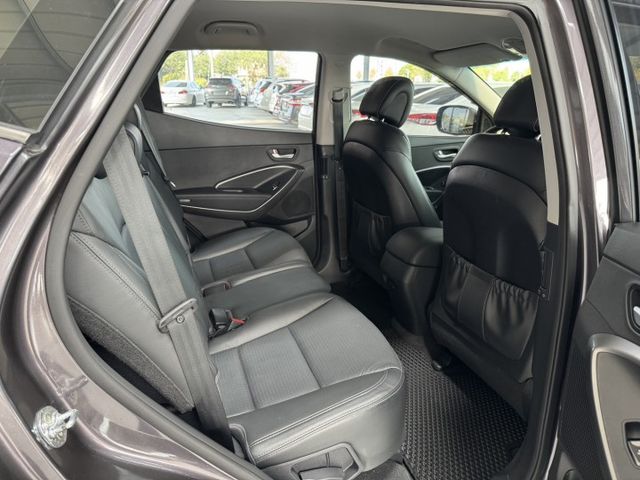 柴油 ~ 客貨兩用 ! 定速、TCS防滑、左右獨立空調、光感應頭燈、ISOFIX、後座分離傾倒 ! 可全貸 ~  第16張相片