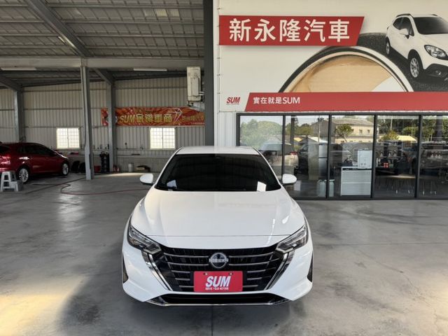 我真的僅跑五千 ~ 新車保固中 ~ !  免鑰使、定速、ACC、環景系統、盲點偵測、左右獨立空調、後座出風口 !  第1張相片