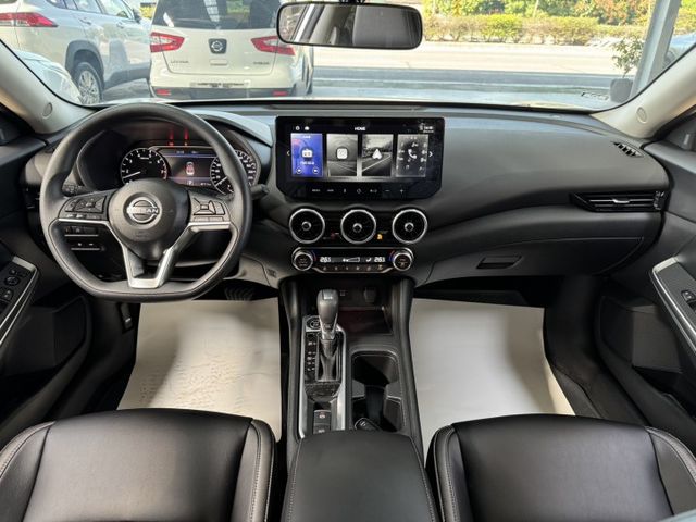 我真的僅跑五千 ~ 新車保固中 ~ !  免鑰使、定速、ACC、環景系統、盲點偵測、左右獨立空調、後座出風口 !  第4張相片