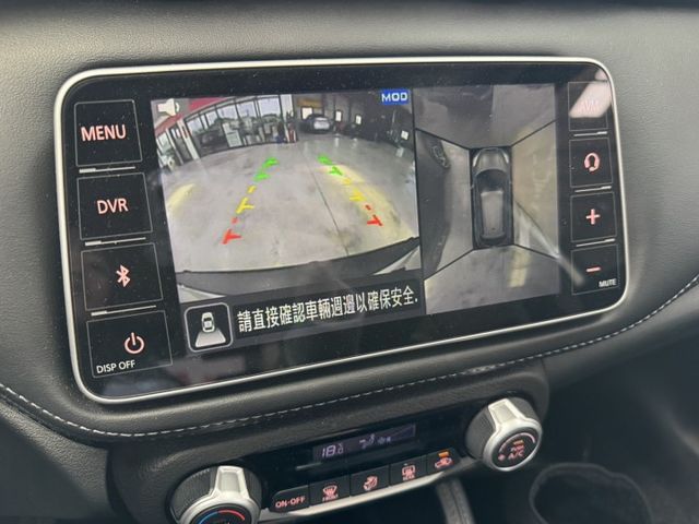 就是愛白車 ~ 免鑰使、定速、環景系統、恆溫空調、TCS防滑、胎壓監控、光感應頭燈、後座分離傾倒 !  第4張相片