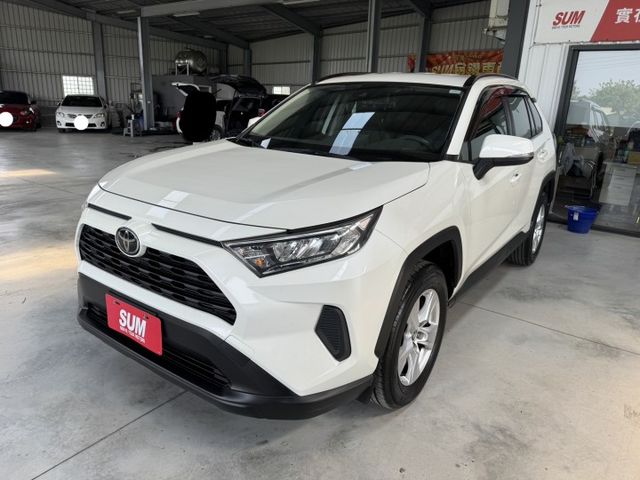 網友專屬優惠實施中 ~ 定速、ACC、車偏、煞停、胎壓監控、TCS防滑、後座出風口、後座分離傾倒 !  第20張相片