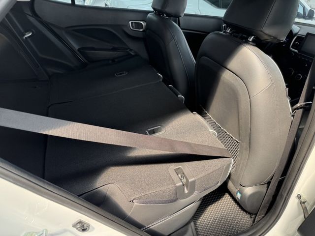 網友專屬優惠實施中 ~ 大螢幕安卓機、TCS防滑、胎壓監控、倒車顯影、光感應頭燈、後座分離傾倒 !  第17張相片