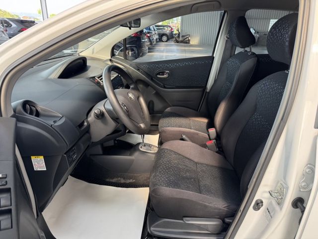 代步首選 ~ 大螢幕安卓機、恆溫空調、衛星導航、倒車顯影、ISOFIX、後座分離傾倒 !  第2張相片