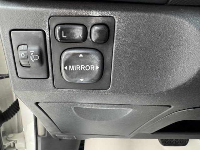 代步首選 ~ 大螢幕安卓機、恆溫空調、衛星導航、倒車顯影、ISOFIX、後座分離傾倒 !  第11張相片