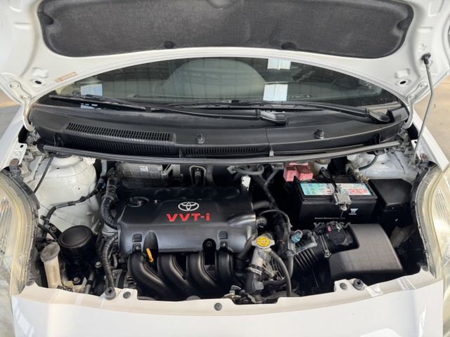 代步首選 ~ 大螢幕安卓機、恆溫空調、衛星導航、倒車顯影、ISOFIX、後座分離傾倒 !  第13張相片