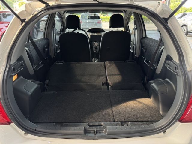 代步首選 ~ 大螢幕安卓機、恆溫空調、衛星導航、倒車顯影、ISOFIX、後座分離傾倒 !  第16張相片