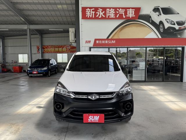 歡迎比較~我沒有載貨喔~內裝一級棒~ 大螢幕安卓機、衛星導航、定速、TCS防滑、光感應頭燈、後座分離傾倒 ~  第1張相片