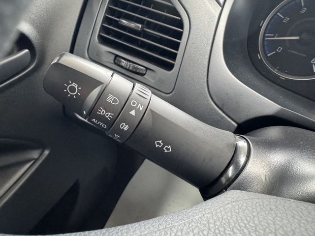 歡迎比較~我沒有載貨喔~內裝一級棒~ 大螢幕安卓機、衛星導航、定速、TCS防滑、光感應頭燈、後座分離傾倒 ~  第11張相片