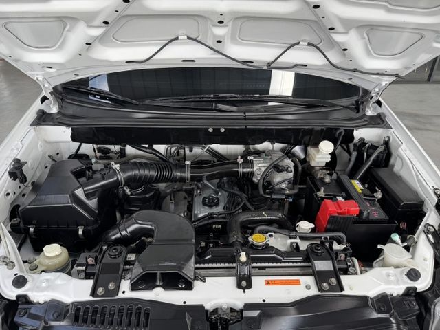 歡迎比較~我沒有載貨喔~內裝一級棒~ 大螢幕安卓機、衛星導航、定速、TCS防滑、光感應頭燈、後座分離傾倒 ~  第14張相片