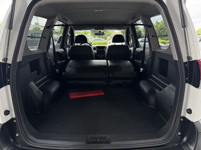 歡迎比較~我沒有載貨喔~內裝一級棒~ 大螢幕安卓機、衛星導航、定速、TCS防滑、光感應頭燈、後座分離傾倒 ~  第17張相片