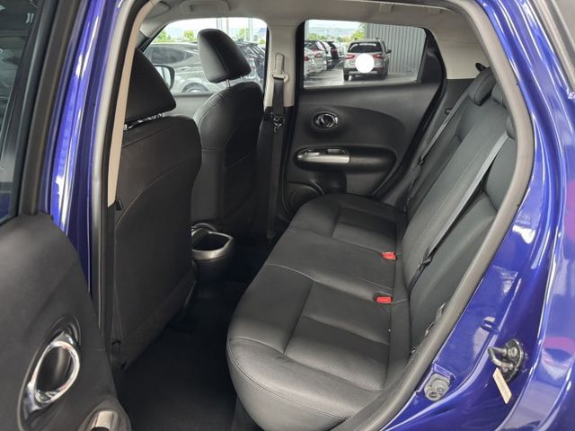 網友專屬優惠實施中 ~ I-KEY、定速、TCS防滑、胎壓監控、恆溫空調、ISOFIX、後座分離傾倒~僅跑14萬  第3張相片