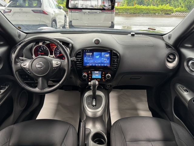 網友專屬優惠實施中 ~ I-KEY、定速、TCS防滑、胎壓監控、恆溫空調、ISOFIX、後座分離傾倒~僅跑14萬  第4張相片