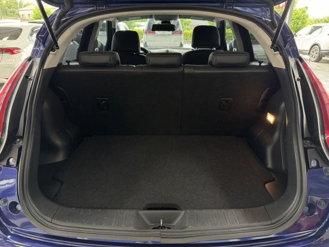 網友專屬優惠實施中 ~ I-KEY、定速、TCS防滑、胎壓監控、恆溫空調、ISOFIX、後座分離傾倒~僅跑14萬  第15張相片