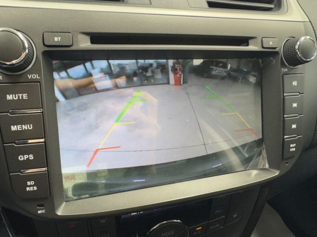 你沒看錯~我僅跑14萬公里 ~ I-KEY、定速、左右獨立空調、衛星導航、數位電視、後座出風口 可全貸 ~  第6張相片