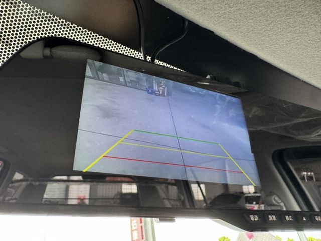 便宜一樣有好貨~歡迎比較~可以全額貸~ TCS防滑、胎壓監控、倒車顯影、光感應頭燈 !  第7張相片