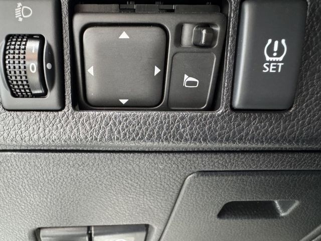 你沒看錯~我僅跑12萬~月繳4888輕鬆開回家 ~ 大螢幕安卓、抬頭顯示器、衛星導航、倒車顯影、備胎 !  第12張相片