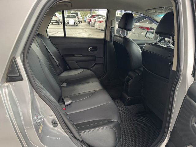 你沒看錯~我僅跑12萬~月繳4888輕鬆開回家 ~ 大螢幕安卓、抬頭顯示器、衛星導航、倒車顯影、備胎 !  第18張相片