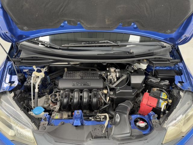 買車免求人~月繳5888輕鬆開回家 ~ 定速、換檔撥片、恆溫空調、倒車顯影、後座分離傾倒 ! 可全貸 ~  第13張相片