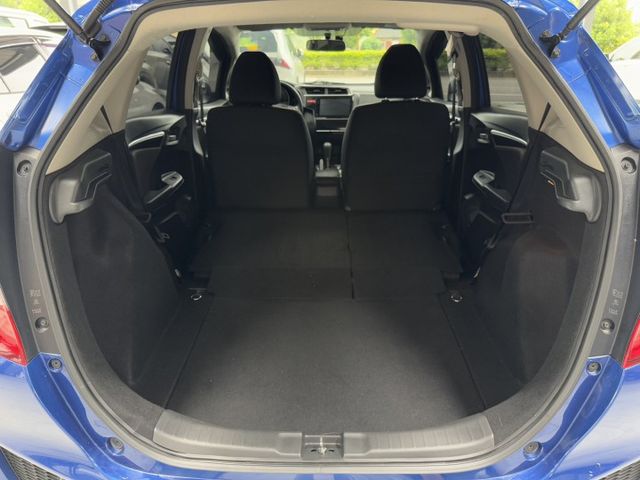 買車免求人~月繳5888輕鬆開回家 ~ 定速、換檔撥片、恆溫空調、倒車顯影、後座分離傾倒 ! 可全貸 ~  第16張相片