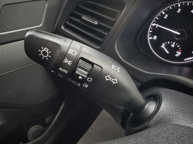 僅跑七萬多 ! 定速、大螢幕安卓機、TCS防滑、胎壓監控、光感應頭燈、後座出風口、後座分離傾倒 ~ 可全貸 !  第11張相片