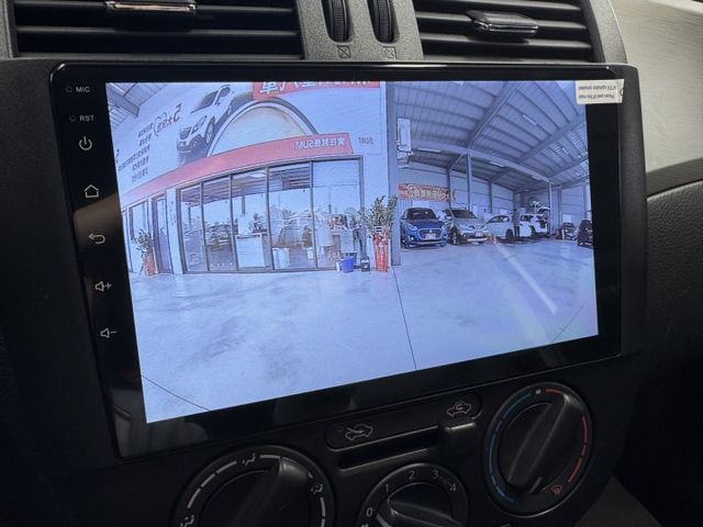 買車免求人~月繳6000輕鬆開回家 ~大螢幕安卓機、抬頭顯示器、後座分離傾倒、後座出風口 !  第6張相片