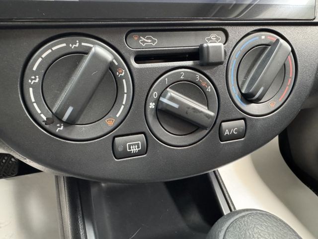 買車免求人~月繳6000輕鬆開回家 ~大螢幕安卓機、抬頭顯示器、後座分離傾倒、後座出風口 !  第9張相片