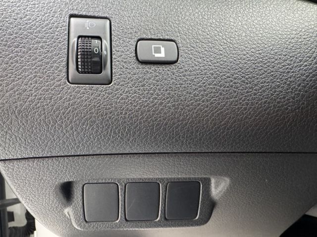 買車免求人~月繳6000輕鬆開回家 ~大螢幕安卓機、抬頭顯示器、後座分離傾倒、後座出風口 !  第12張相片