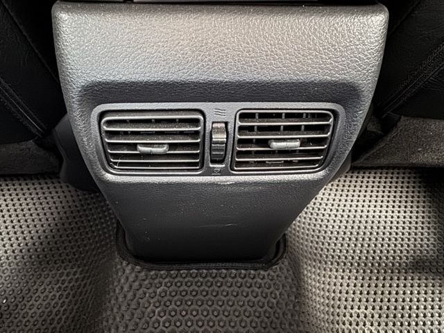 買車免求人~月繳6000輕鬆開回家 ~大螢幕安卓機、抬頭顯示器、後座分離傾倒、後座出風口 !  第19張相片