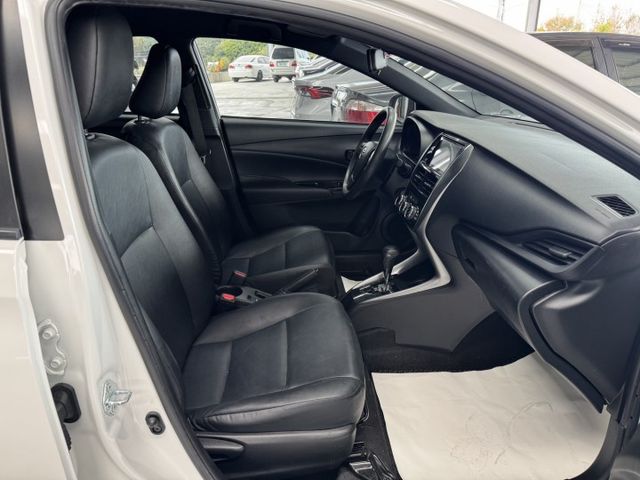 便宜一樣有好貨~月繳5888輕鬆開回家 ~ TCS防滑、胎壓監控、光感應頭燈、倒車顯影、ISOFIX、後座分離傾倒 !  第18張相片