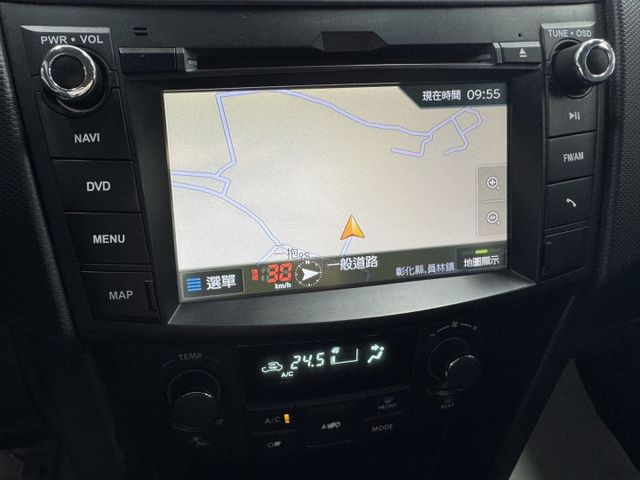 你沒看錯 ~ 我僅跑七萬多 ! I-KEY、定速、恆溫空調、衛星導航、倒車顯影、數位電視、後座分離傾倒 ~  第7張相片